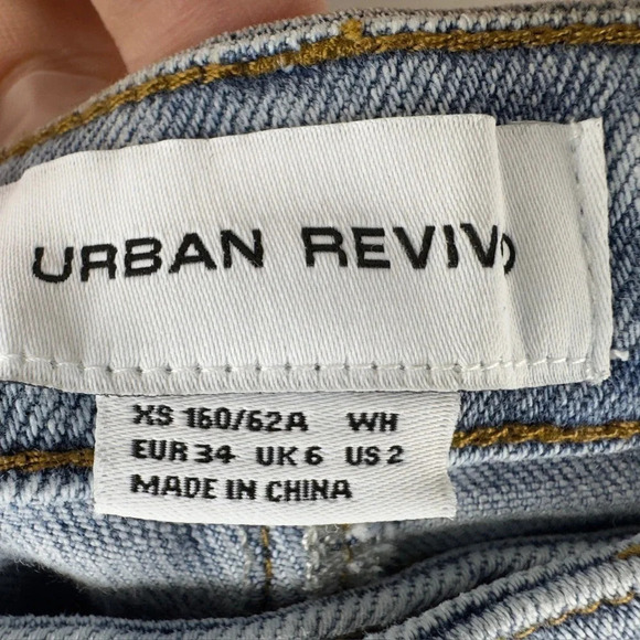 Urban Revivo Step Hem High Rise Jeans‎ - Picture 4 of 5